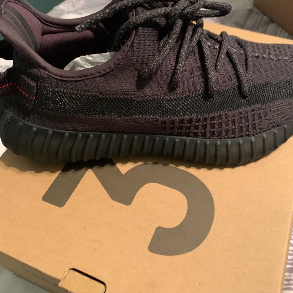 Yezzy boost 350 Black V2